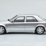 Mercedes E500 W124 Hopea Otto 1:18 - image 3 of 6