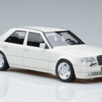 Mercedes E60 AMG W124 Valkoinen Otto 1:18 - image 4 of 6
