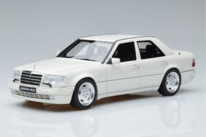 Mercedes E60 AMG W124 Valkoinen Otto 1:18