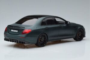 Mercedes E63 AMG Brabus 800 W213 Vihreä GT Spirit 1:18 GT208 Hartsi — kuva 2 / 6