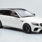 Mercedes AMG E63 S S213 T-Model Valkoinen GT Spirit 1:18 - image 4 of 6