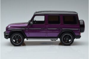 Mercedes G63 AMG W463 Crazy Color Galactic Beam Dealer Edition GT Spirit 1:18 B66961014 Hartsi — kuva 3 / 6