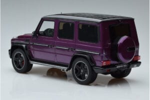 Mercedes G63 AMG W463 Crazy Color Galactic Beam Dealer Edition GT Spirit 1:18 B66961014 Hartsi — kuva 5 / 6