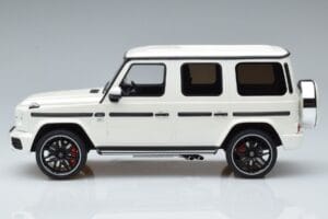 Mercedes AMG G63 W463 Valkoinen GT Spirit 1:18 KJ038 Metalli — kuva 3 / 6