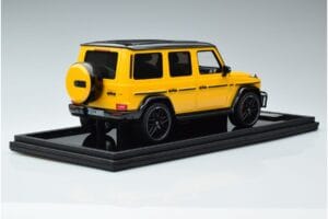 Mercedes AMG G63 W463 Keltainen MotorHelix 1:18 MH018-Y Hartsi — kuva 2 / 7