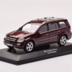 Mercedes GL X164 Karneoli Punainen Minichamps 1:43 - image 2 of 4