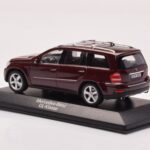 Mercedes GL X164 Karneoli Punainen Minichamps 1:43 - image 3 of 4
