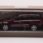 Mercedes GL X164 Karneoli Punainen Minichamps 1:43 - image 4 of 4