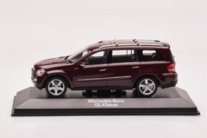 Mercedes GL X164 Karneoli Punainen Minichamps 1:43
