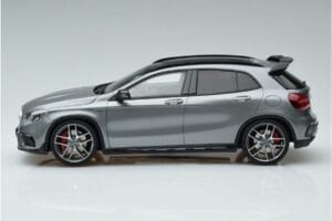 Mercedes AMG GLA 45 X156 Jälleenmyyjä Versio GT Spirit 1:18 B66960467 Hartsi — kuva 3 / 6
