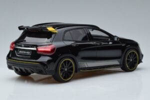 Mercedes AMG GLA45 X156 Keltainen Night Edition GT Spirit 1:18 B66960469 Hartsi — kuva 2 / 6