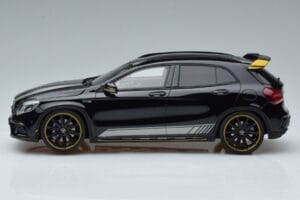 Mercedes AMG GLA45 X156 Keltainen Night Edition GT Spirit 1:18 B66960469 Hartsi — kuva 3 / 6