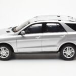 Mercedes M-Class W166 Iridium Hopea Metallic Minichamps 1:18 B66960064 - image 4 of 8