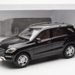 Mercedes M-Class W166 Obsidian Musta Metallic Minichamps 1:18 B66960063 - image 8 of 8