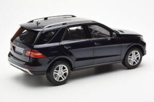 Mercedes M-Class W166 Tansanite Sininen Metallic Minichamps 1:18 B66960065 Metalli — kuva 3 / 8
