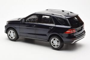 Mercedes M-Class W166 Tansanite Sininen Metallic Minichamps 1:18 B66960065 Metalli — kuva 7 / 8