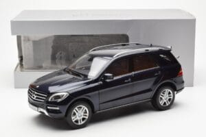 Mercedes M-Class W166 Tansanite Sininen Metallic Minichamps 1:18 B66960065 Metalli — kuva 8 / 8