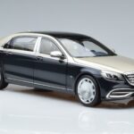 Mercedes Maybach S650 X222 Hopeansininen Norev 1:18 B66960615 Metalli - image 5 of 7