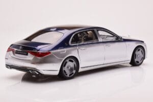 Mercedes Maybach S680 W223 Nautical Sininen Cirrus Hopea Almost Real 1:18 820125 Metalli — kuva 3 / 8