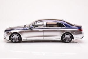 Mercedes Maybach S680 W223 Nautical Sininen Cirrus Hopea Almost Real 1:18 820125 Metalli — kuva 4 / 8