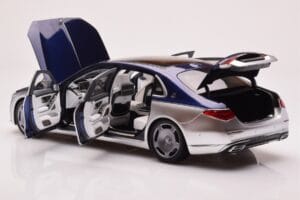 Mercedes Maybach S680 W223 Nautical Sininen Cirrus Hopea Almost Real 1:18 820125 Metalli — kuva 5 / 8