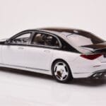 Mercedes Maybach S680 W223 Obsidian Musta Diamond Valkoinen Almost Real 1:18 - image 6 of 7