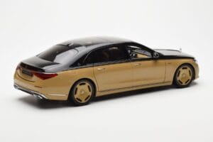 Mercedes Maybach S680 W223 Obsidian Musta Sand Almost Real 1:18 820124 Metalli — kuva 3 / 7