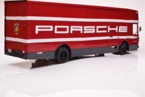 Mercedes O317 Porsche Transporter Punainen CMR 1:18 CMR149 Metalli — kuva 2 / 12