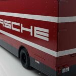 Mercedes O317 Porsche Transporter Punainen CMR 1:18 - image 12 of 12