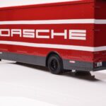 Mercedes O317 Porsche Transporter Punainen CMR 1:18 - image 3 of 12