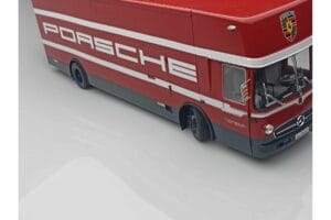 Mercedes O317 Porsche Transporter Punainen CMR 1:18 CMR149 Metalli — kuva 9 / 12