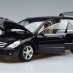 Mercedes R-Class W251 Obsidian Musta Minichamps 1:18 B66962325 Metalli - image 2 of 7