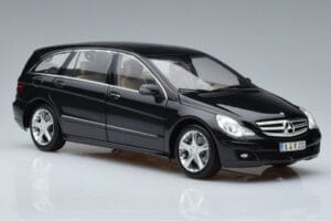Mercedes R-Class W251 Obsidian Musta Minichamps 1:18 B66962325 Metalli — kuva 5 / 7