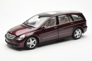 Mercedes R-Class W251 Punainen Metallic Minichamps 1:18 150034602
