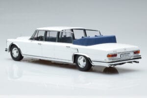 Mercedes 600 Pullman W100 Landaulet Valkoinen KK-Scale 1:18 KKDC181184 Metalli — kuva 5 / 6