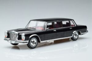 Mercedes 600 LWB Pullman W100 Musta MCG 1:18 MCG18187 Metalli