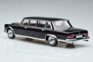 Mercedes 600 LWB Pullman W100 Musta MCG 1:18 MCG18187 Metalli — kuva 5 / 6