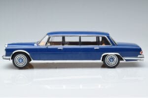 Mercedes S-Class 600 W100 LWB Pullman Tummansininen MCG 1:18 MCG18189 Metalli — kuva 3 / 6