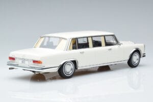 Mercedes S-Class 600 W100 LWB Pullman Valkoinen MCG 1:18 MCG18188 Metalli — kuva 2 / 6