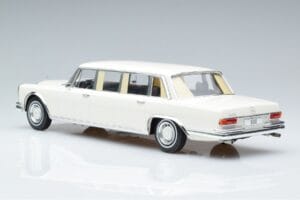 Mercedes S-Class 600 W100 LWB Pullman Valkoinen MCG 1:18 MCG18188 Metalli — kuva 5 / 6