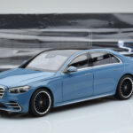 Mercedes S-Class W223 Vintage Sininen Norev 1:18 - image 7 of 7