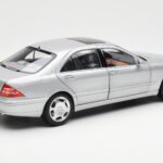 Mercedes S600 W220 Hopea Metallic Norev 1:18 - image 3 of 8