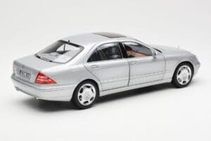 Mercedes S600 W220 Hopea Metallic Norev 1:18 183810 Metalli — kuva 3 / 8