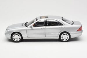 Mercedes S600 W220 Hopea Metallic Norev 1:18 183810 Metalli — kuva 4 / 8