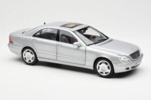 Mercedes S600 W220 Hopea Metallic Norev 1:18 183810 Metalli — kuva 6 / 8
