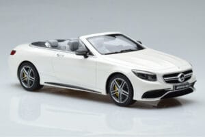 Mercedes AMG S63 A217 Avoauto Diamond Valkoinen GT Spirit 1:18 B66965712 Hartsi — kuva 4 / 6