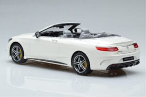 Mercedes AMG S63 A217 Avoauto Diamond Valkoinen GT Spirit 1:18 B66965712 Hartsi — kuva 5 / 6