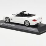 Mercedes SL 55 AMG R230 Valkoinen Minichamps 1:43 - image 3 of 4