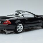 Mercedes SL500 R230 Musta Norev 1:18 183840 Metalli - image 3 of 8