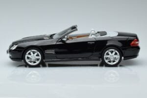 Mercedes SL500 R230 Musta Norev 1:18 183840 Metalli — kuva 4 / 8
